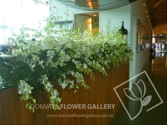 Bridal Table Flowers - white