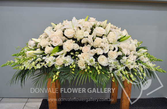 casket flowers