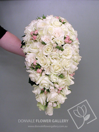 rose trail wedding bouquet