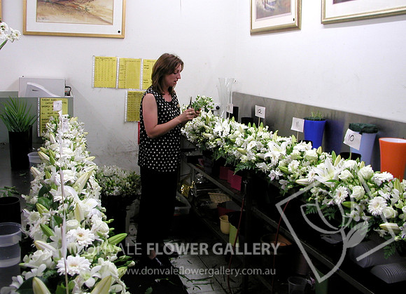 Bridal Table Flowers - white