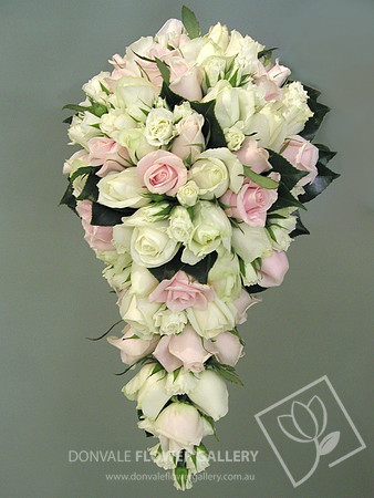rose trail wedding bouquet