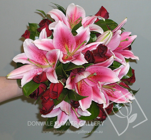 lily wedding bouquets